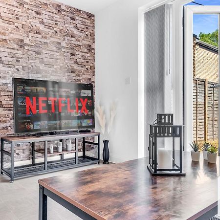 Beautiful 5 Bedroom Home In The City Centre With Gated Parking Birmingham Zewnętrze zdjęcie