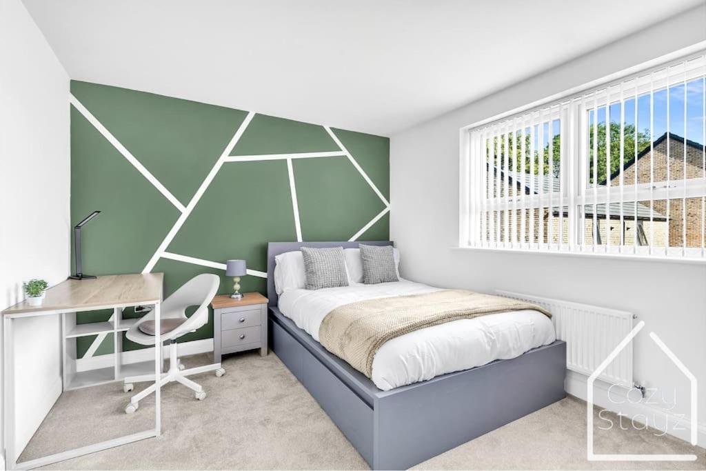 Beautiful 5 Bedroom Home In The City Centre With Gated Parking Birmingham Zewnętrze zdjęcie