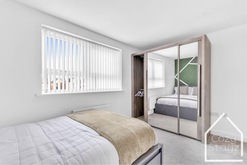 Beautiful 5 Bedroom Home In The City Centre With Gated Parking Birmingham Zewnętrze zdjęcie